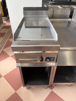 Fry top a gas cromo duro con mueble gama 700 Bertos (2a Mano)