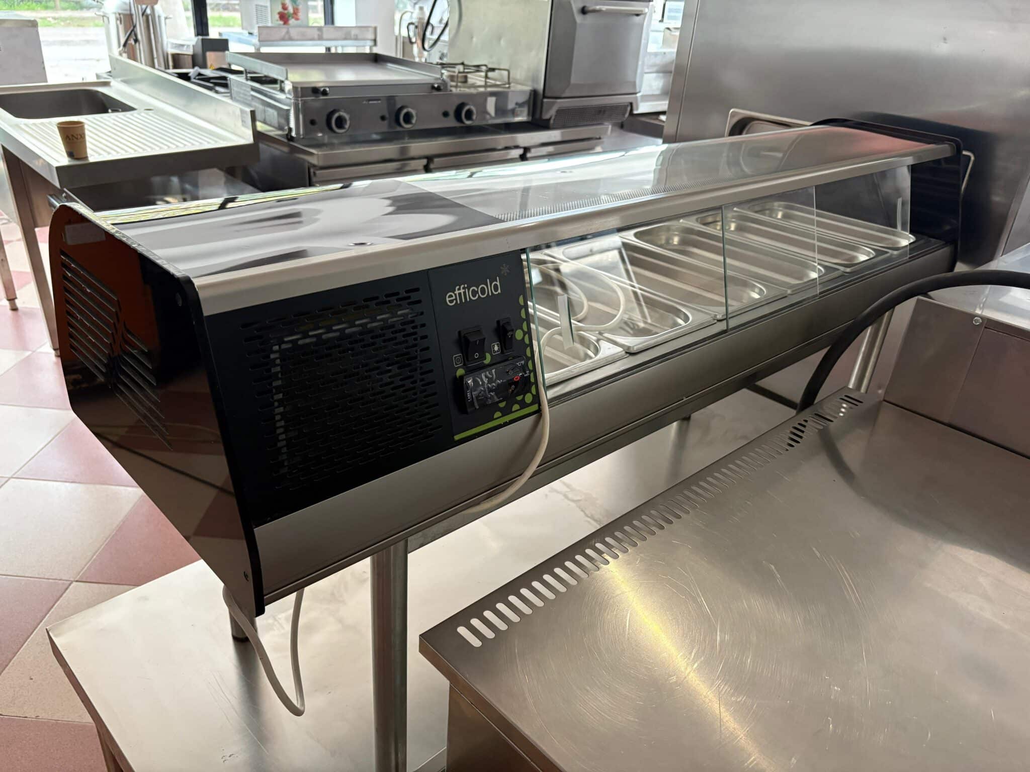 Vitrina de tapas 6 bandejas GN 1/3 sobremostrador EFFICOLD (2a Mano) - Imagen 2
